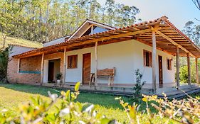 Hospedagem Colinas